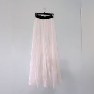 White maxi skirt